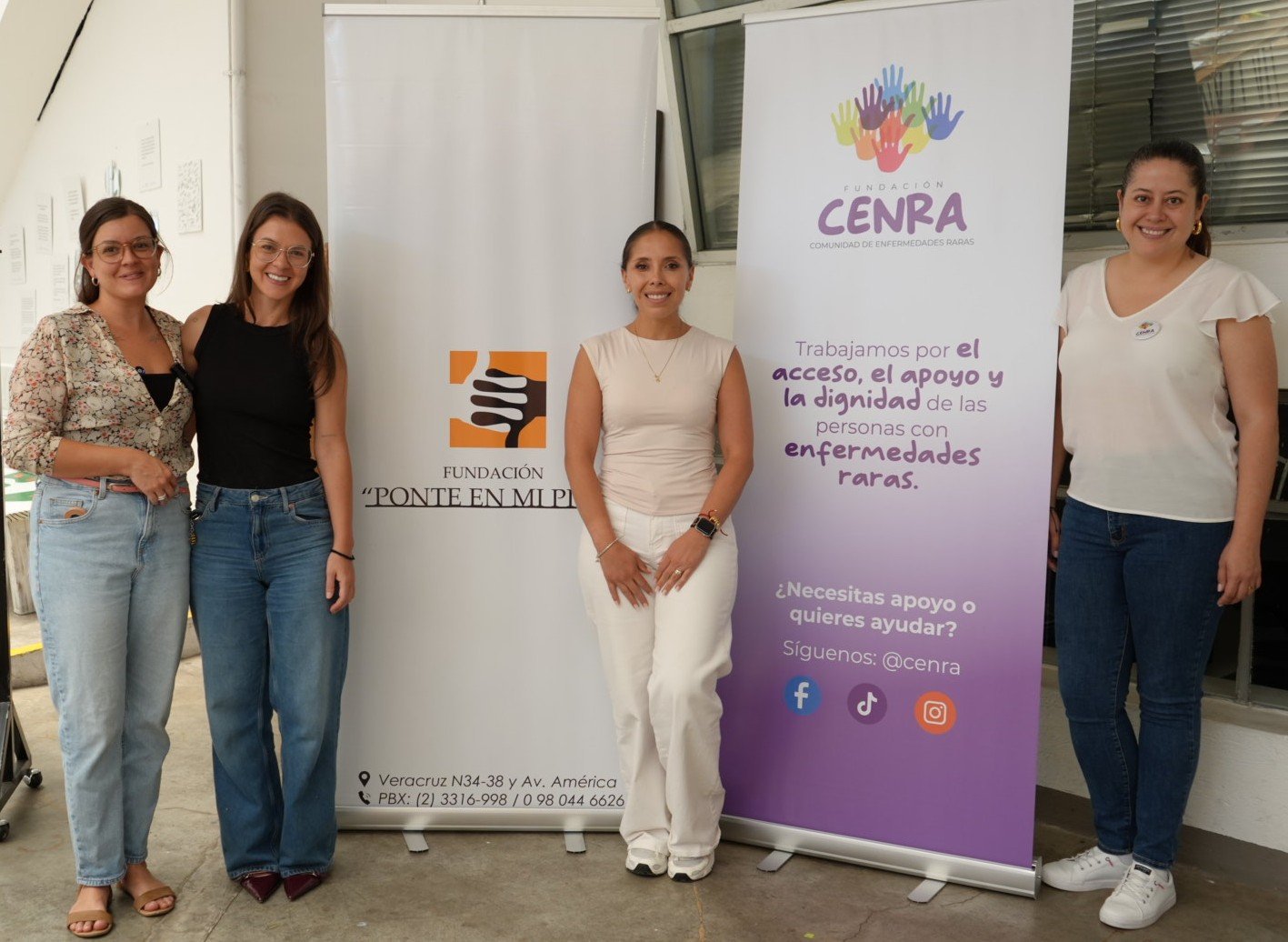 Persona recibiendo orientación sobre sus derechos en salud